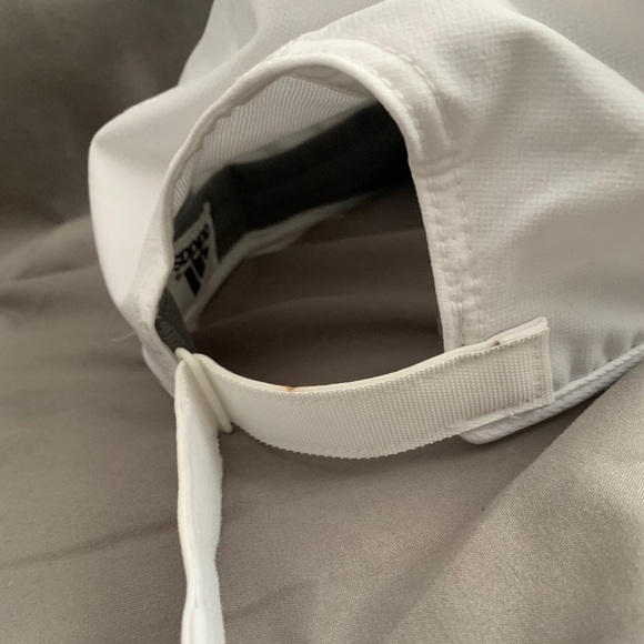 White sleek, lightweight cap - Picture 3 of 5